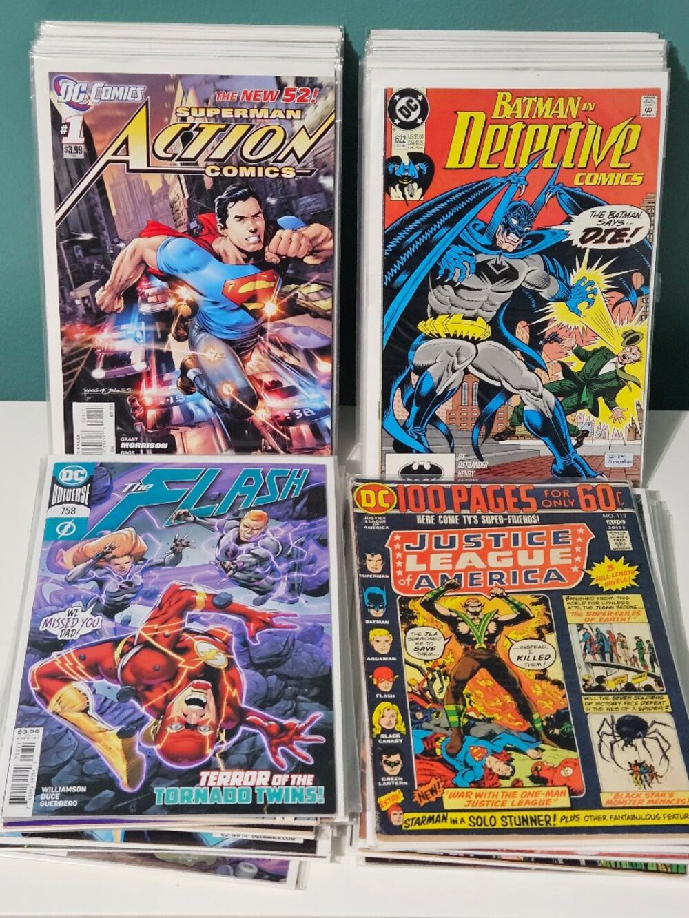 Lot of 48 DC Comics Books Bulk Assorted Batman Superman Flash Green Lantern C084
